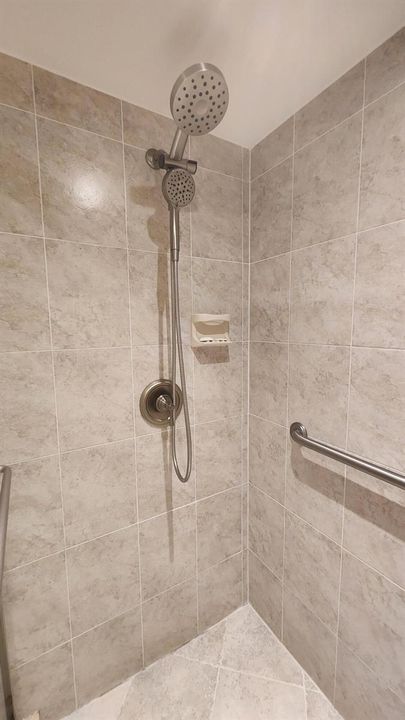 Newer shower head
