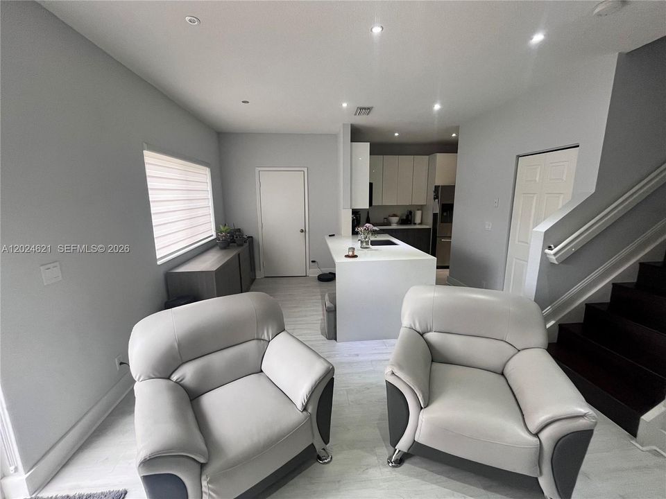 For Sale: $480,000 (3 beds, 2 baths, 1543 Square Feet)