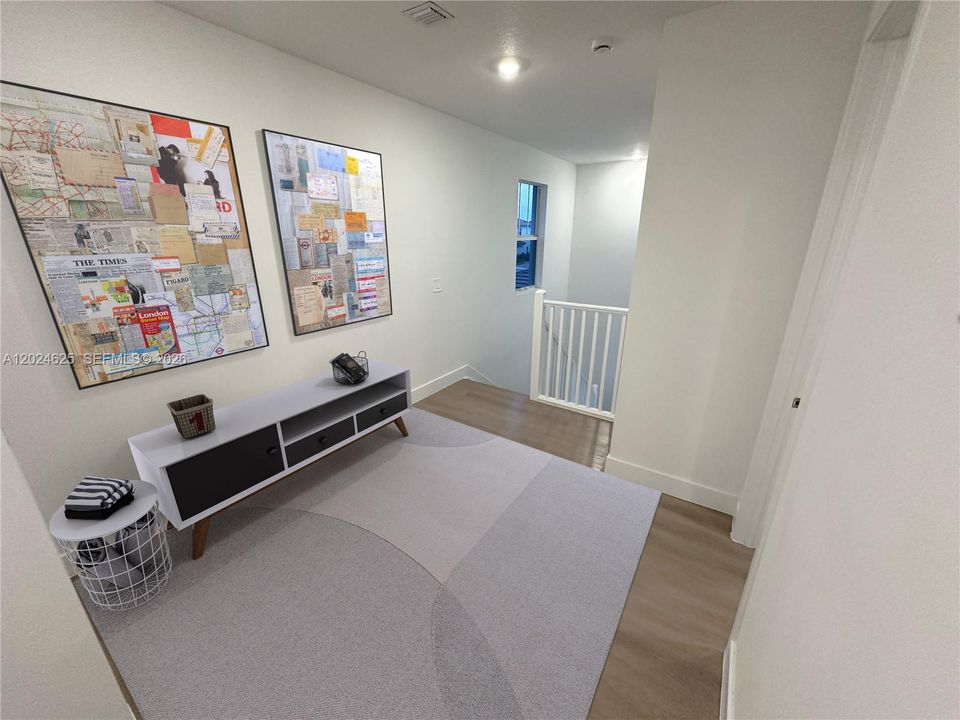 En Renta: $9,300 (5 camas, 4 baños, 4080 Pies cuadrados)