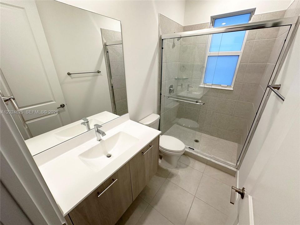 En Renta: $9,300 (5 camas, 4 baños, 4080 Pies cuadrados)