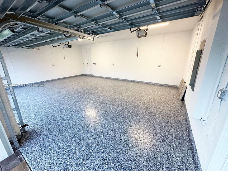 En Renta: $9,300 (5 camas, 4 baños, 4080 Pies cuadrados)