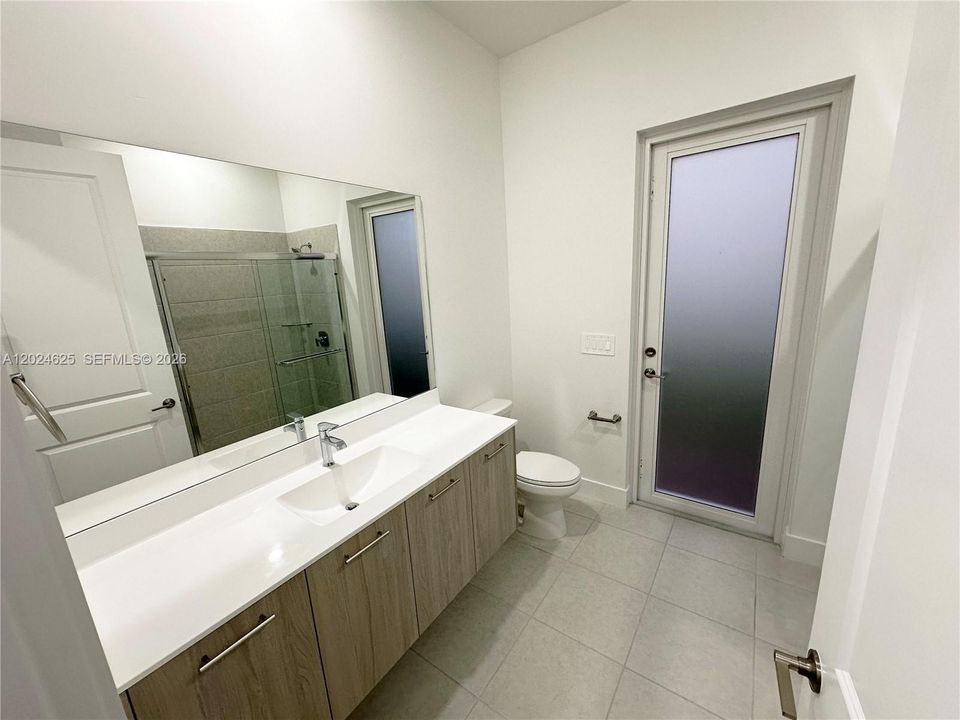 En Renta: $9,300 (5 camas, 4 baños, 4080 Pies cuadrados)