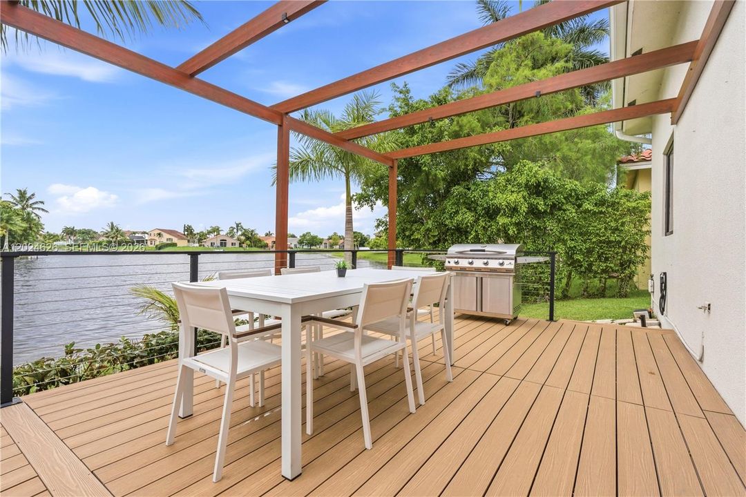 Deck Dining