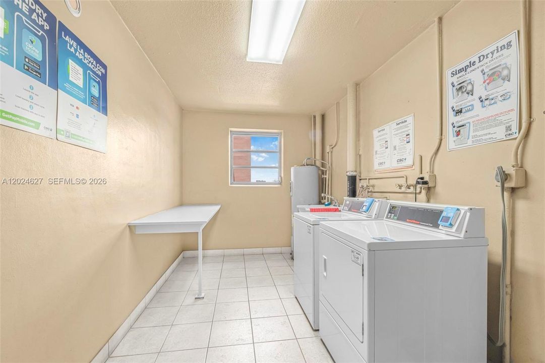 For Sale: $230,000 (2 beds, 2 baths, 1092 Square Feet)