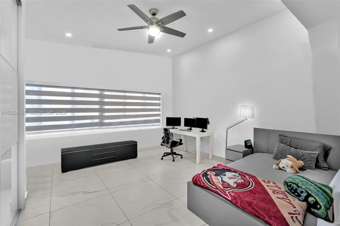 В аренду: $13,500 (4 спален, 3 ванн, 2878 Квадратных фут)
