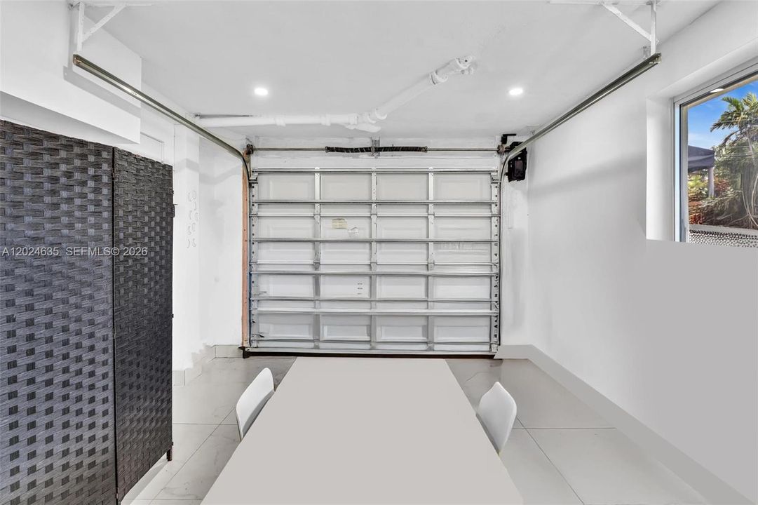 В аренду: $13,500 (4 спален, 3 ванн, 2878 Квадратных фут)