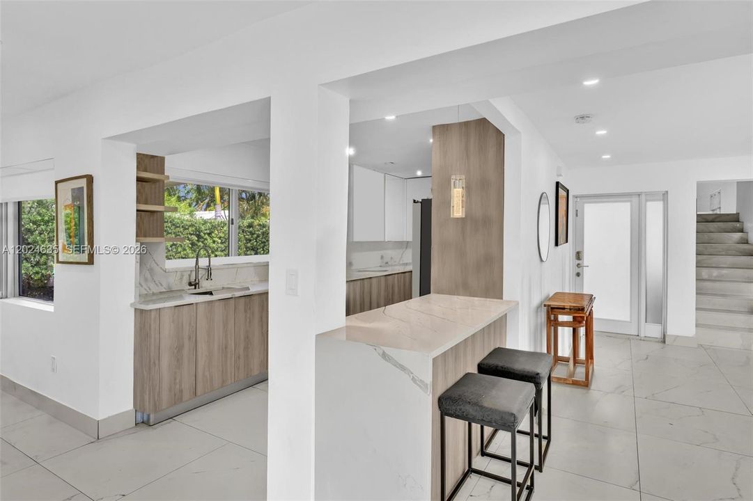 В аренду: $13,500 (4 спален, 3 ванн, 2878 Квадратных фут)
