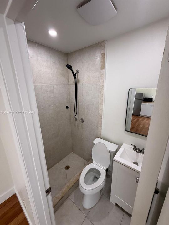 В аренду: $1,500 (0 спален, 1 ванн, 450 Квадратных фут)
