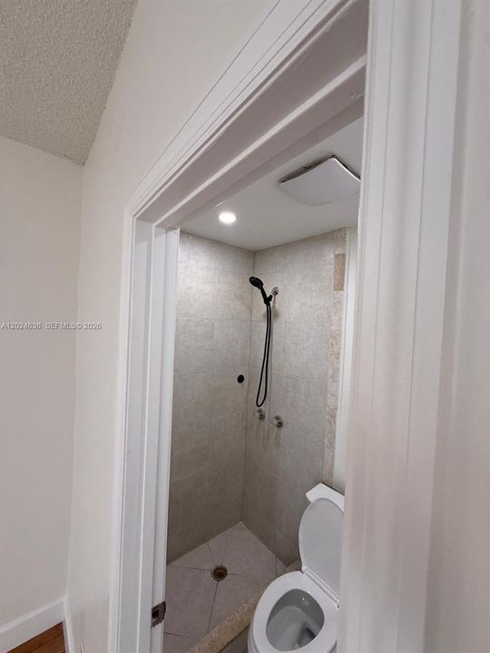 В аренду: $1,500 (0 спален, 1 ванн, 450 Квадратных фут)
