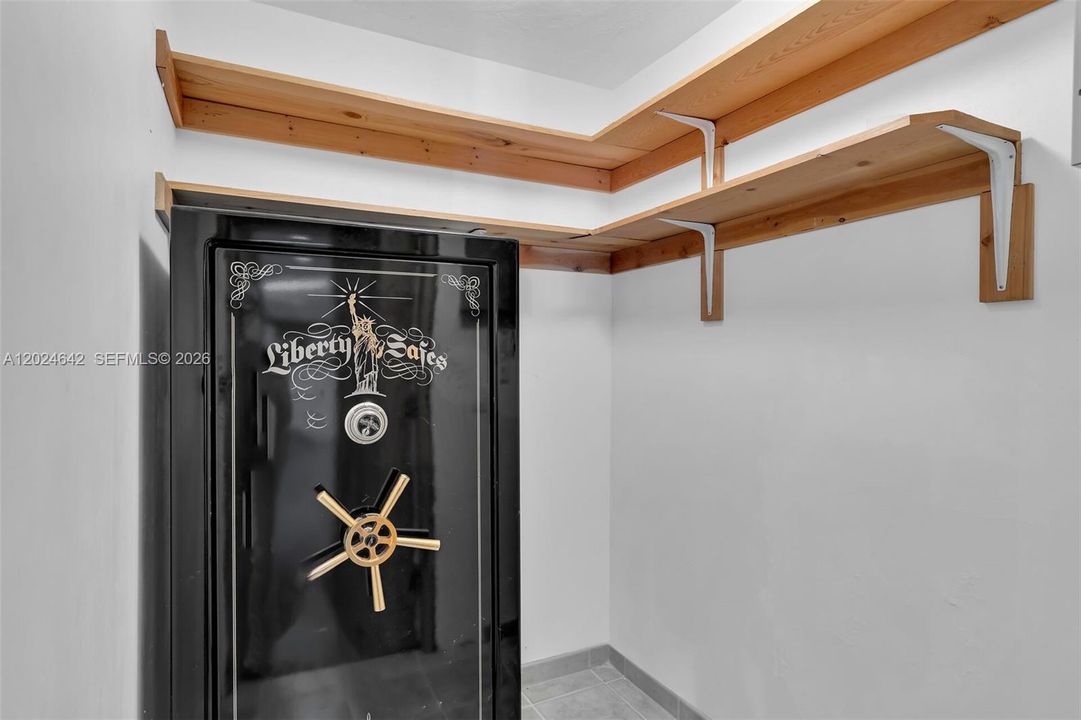 For Sale: $1,200,000 (4 beds, 4 baths, 3133 Square Feet)