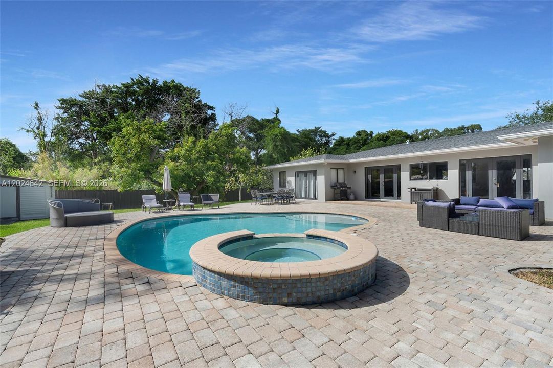 For Sale: $1,200,000 (4 beds, 4 baths, 3133 Square Feet)