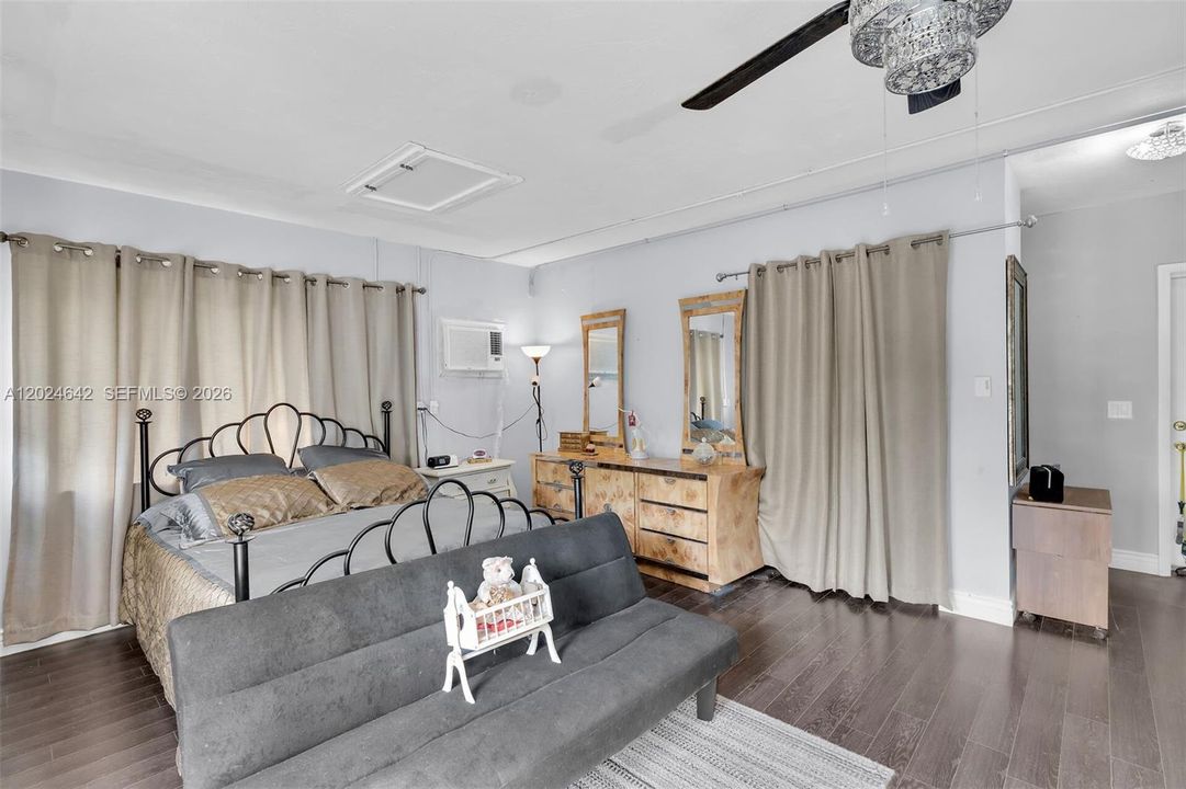 For Sale: $1,200,000 (4 beds, 4 baths, 3133 Square Feet)