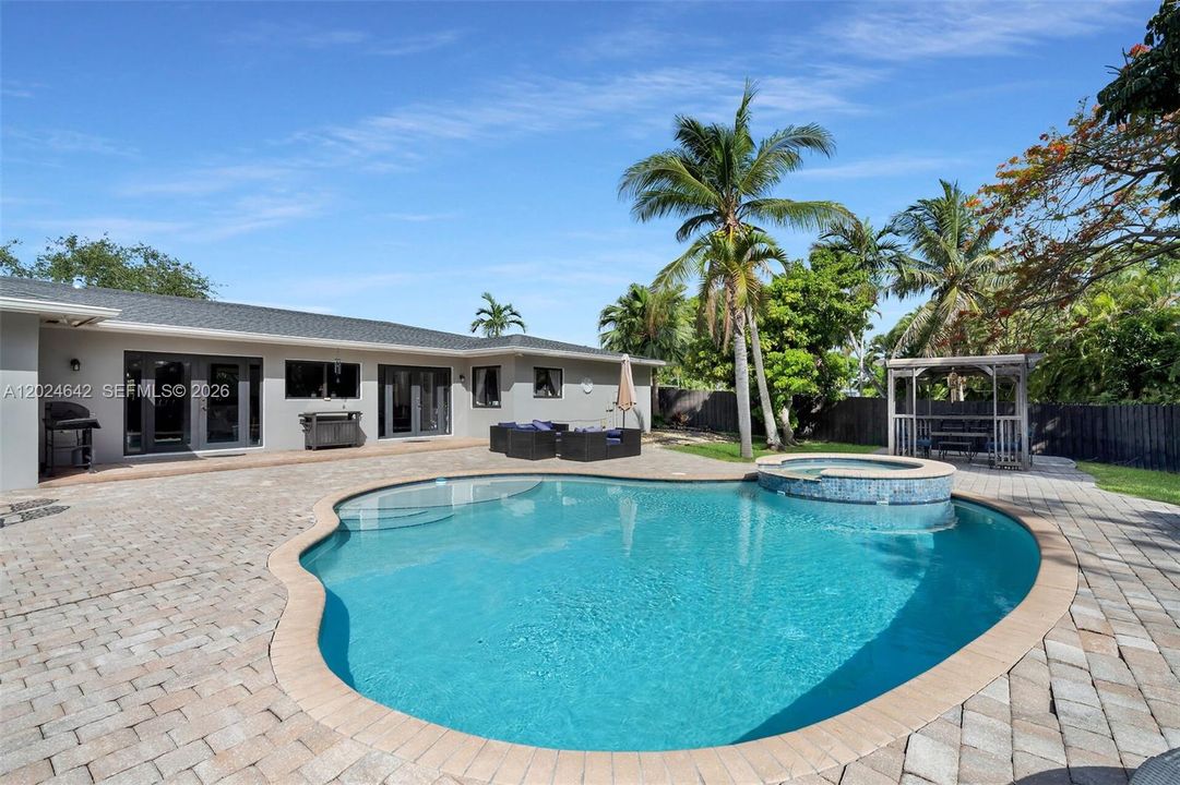 For Sale: $1,200,000 (4 beds, 4 baths, 3133 Square Feet)