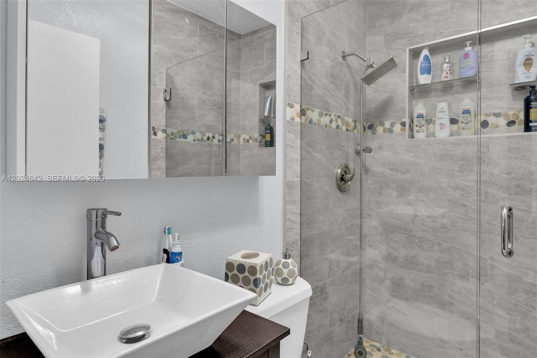 For Sale: $1,200,000 (4 beds, 4 baths, 3133 Square Feet)
