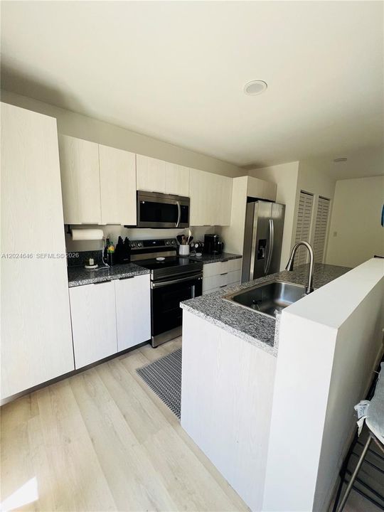 For Sale: $380,000 (3 beds, 2 baths, 1335 Square Feet)
