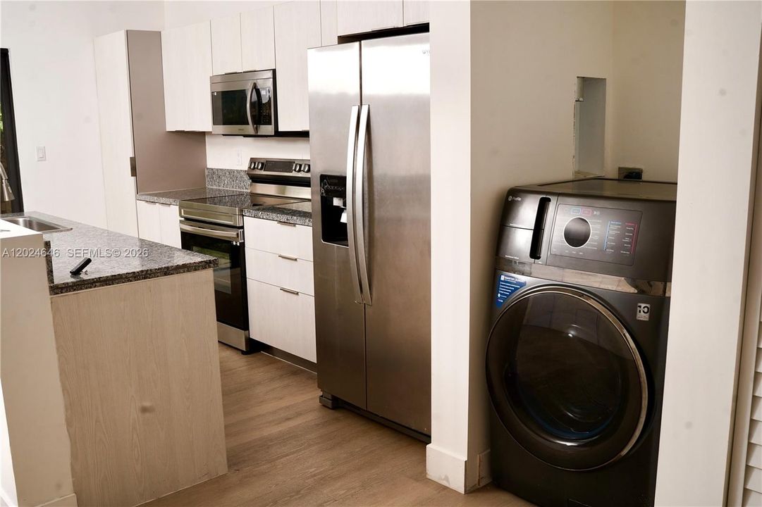 For Sale: $380,000 (3 beds, 2 baths, 1335 Square Feet)
