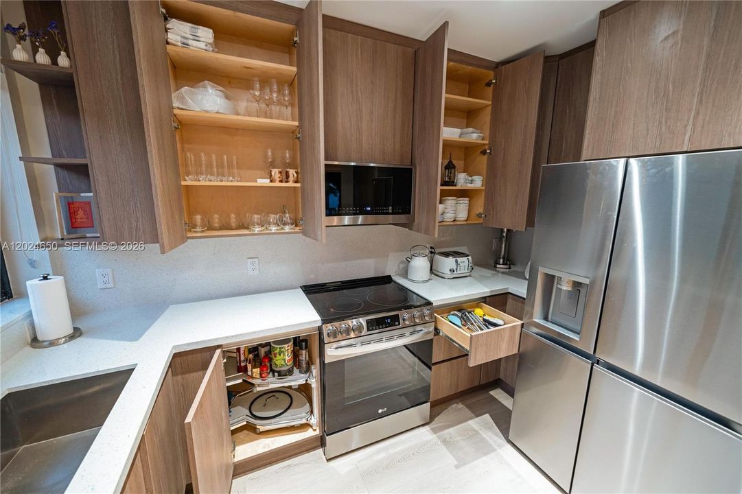 For Rent: $7,900 (4 beds, 3 baths, 1788 Square Feet)