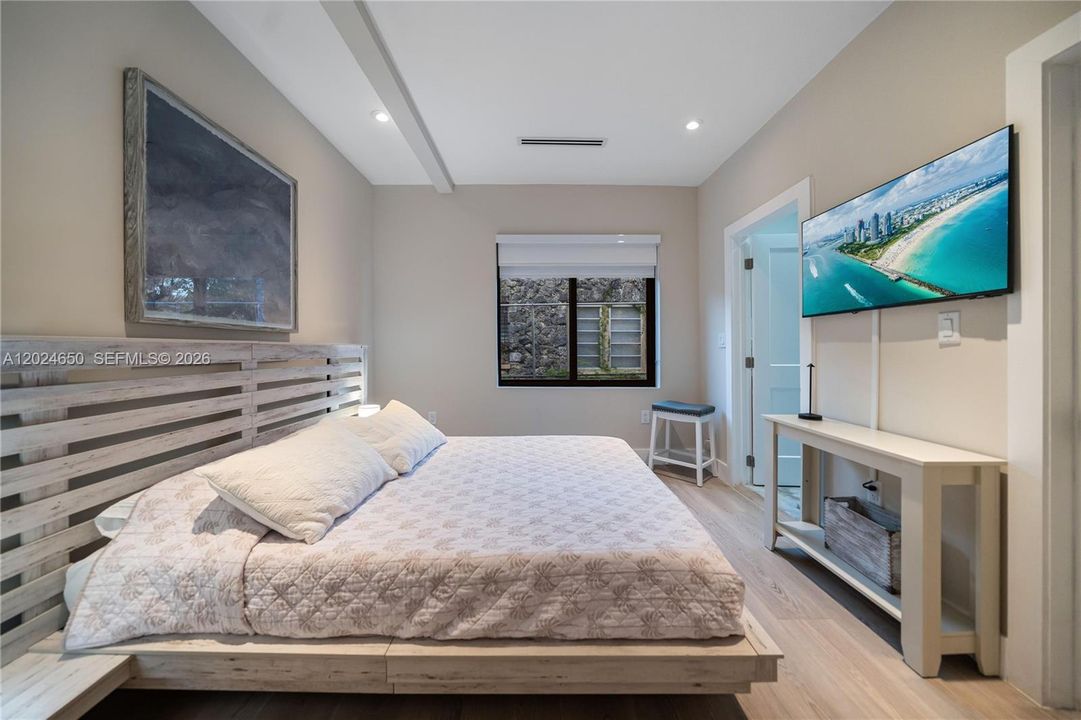 For Rent: $7,900 (4 beds, 3 baths, 1788 Square Feet)