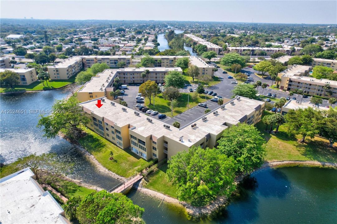 For Rent: $1,700 (2 beds, 2 baths, 880 Square Feet)