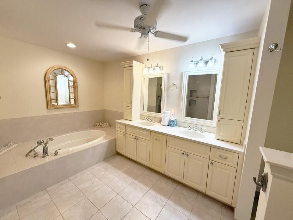 44-114 masterbath