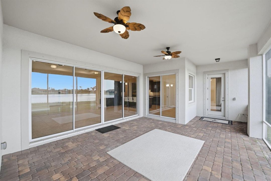 70-web-or-mls-12010-sw-aventino-dr