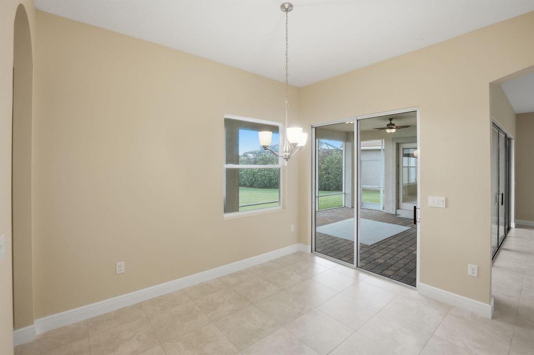 18-web-or-mls-12010-sw-aventino-dr