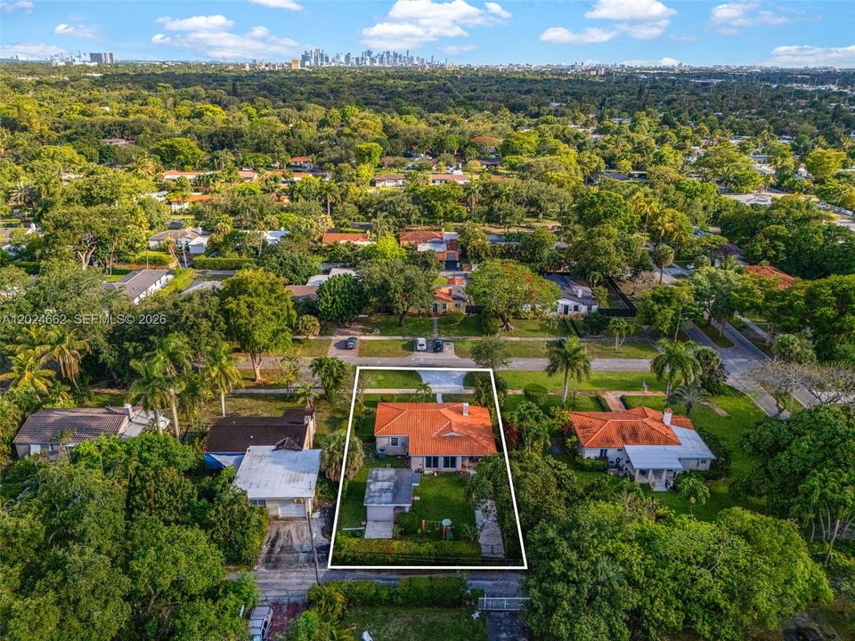 For Sale: $875,000 (4 beds, 2 baths, 1887 Square Feet)