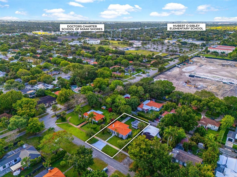 For Sale: $875,000 (4 beds, 2 baths, 1887 Square Feet)