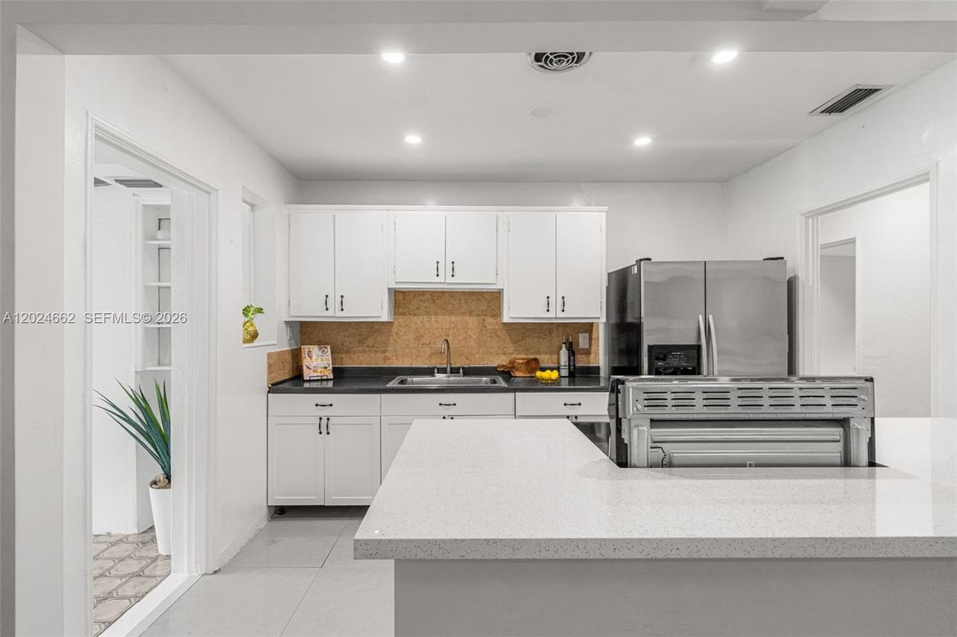 For Sale: $875,000 (4 beds, 2 baths, 1887 Square Feet)