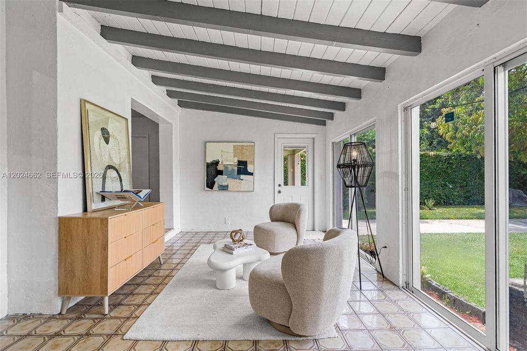 For Sale: $875,000 (4 beds, 2 baths, 1887 Square Feet)