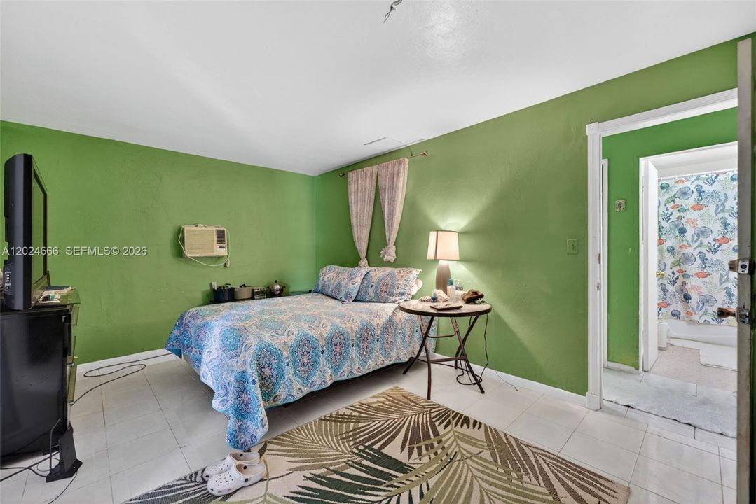 For Sale: $325,000 (2 beds, 1 baths, 1529 Square Feet)