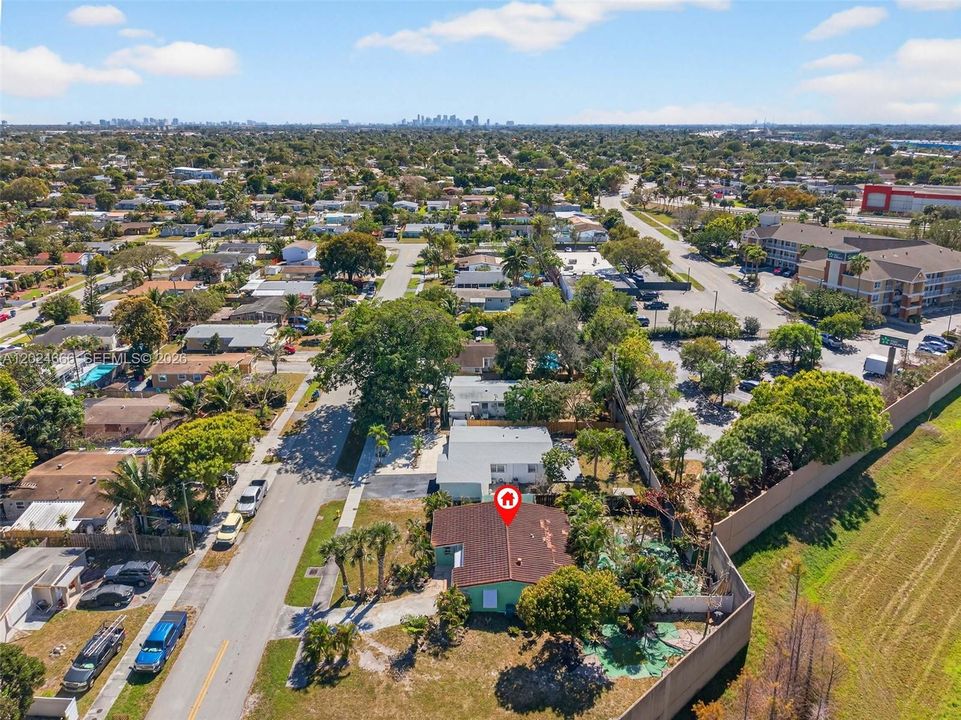 For Sale: $325,000 (2 beds, 1 baths, 1529 Square Feet)