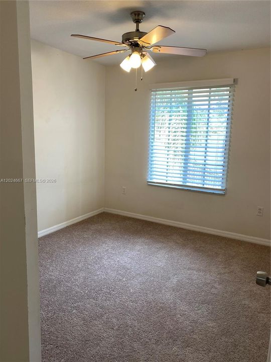 For Sale: $215,000 (3 beds, 2 baths, 1300 Square Feet)