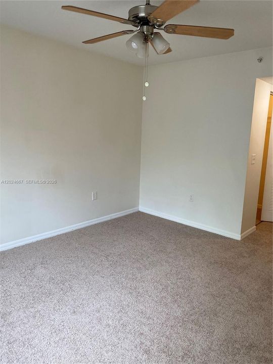 For Sale: $215,000 (3 beds, 2 baths, 1300 Square Feet)