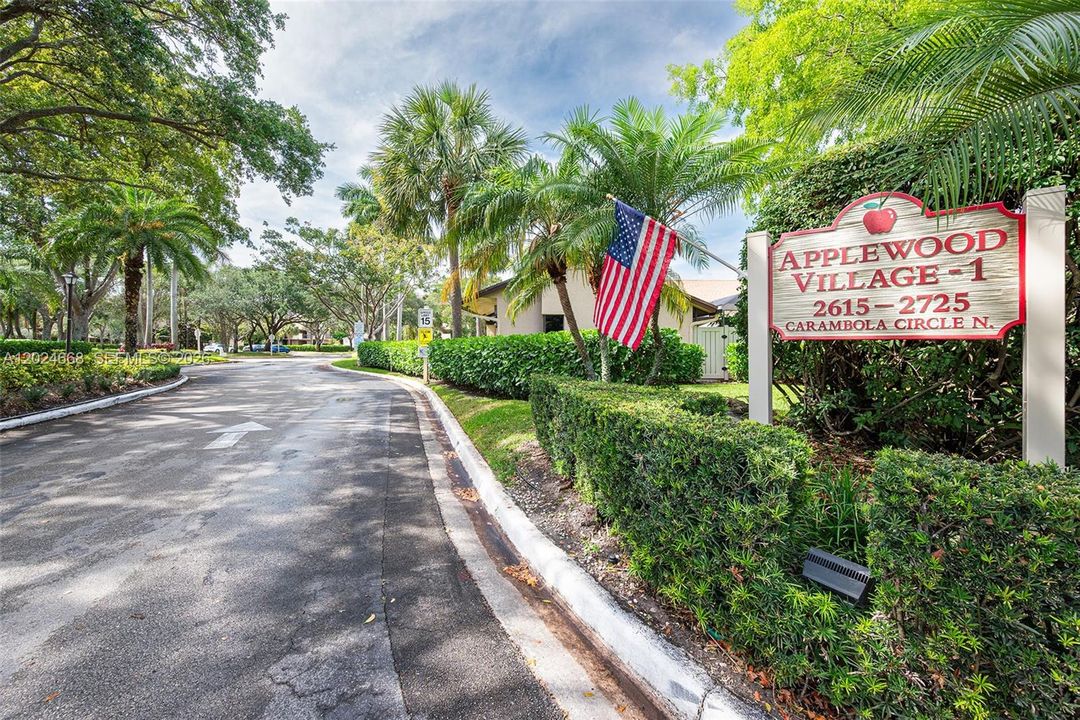 For Rent: $2,250 (2 beds, 2 baths, 978 Square Feet)