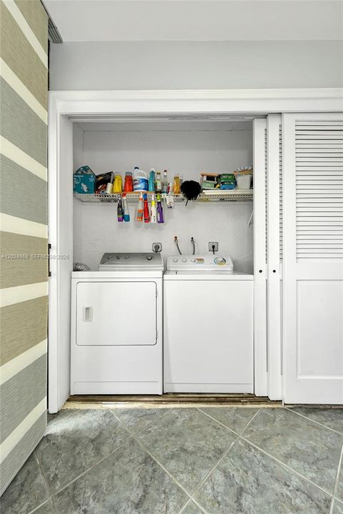 For Rent: $2,250 (2 beds, 2 baths, 978 Square Feet)