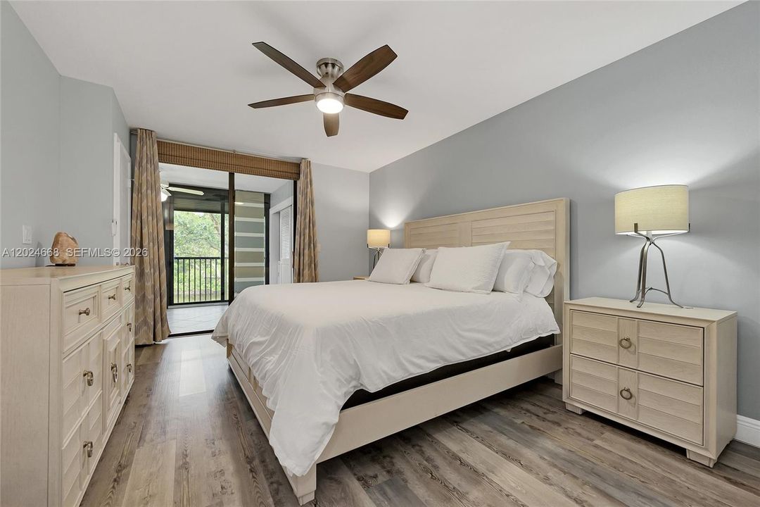 For Rent: $2,250 (2 beds, 2 baths, 978 Square Feet)