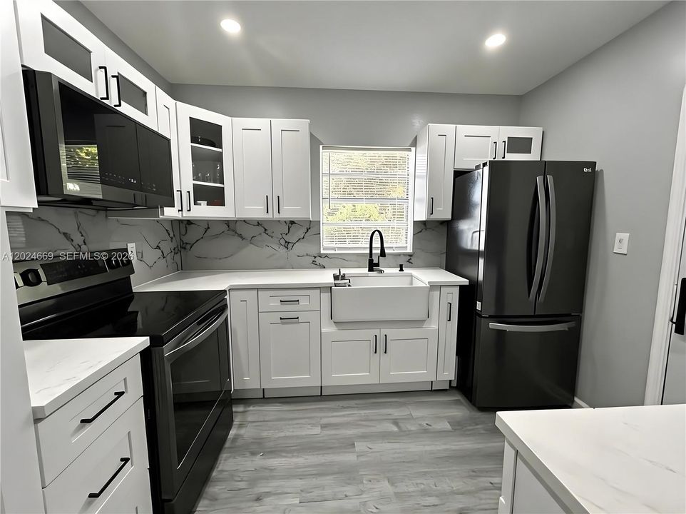 For Sale: $459,000 (3 beds, 1 baths, 1432 Square Feet)