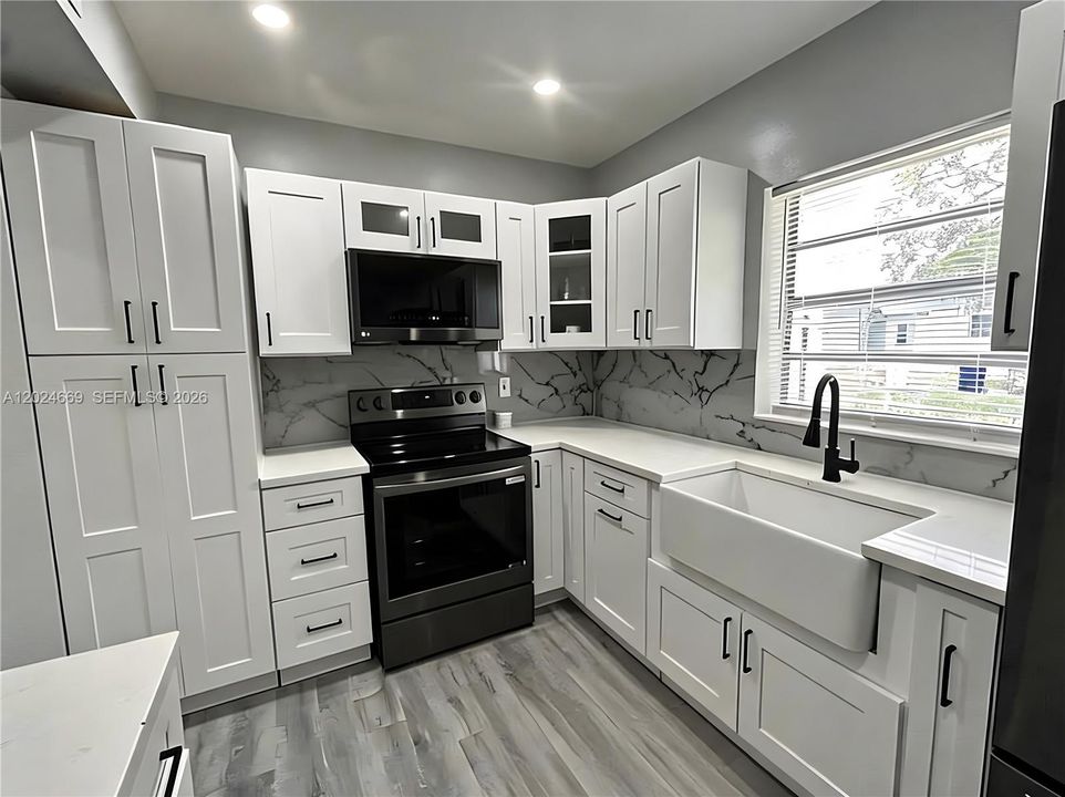 For Sale: $459,000 (3 beds, 1 baths, 1432 Square Feet)