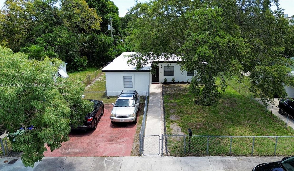 For Sale: $459,000 (3 beds, 1 baths, 1432 Square Feet)