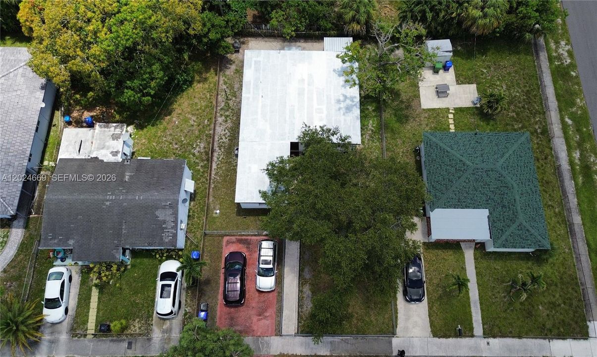 For Sale: $459,000 (3 beds, 1 baths, 1432 Square Feet)