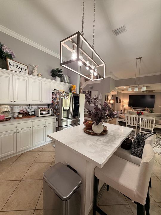 For Rent: $4,000 (4 beds, 3 baths, 2800 Square Feet)