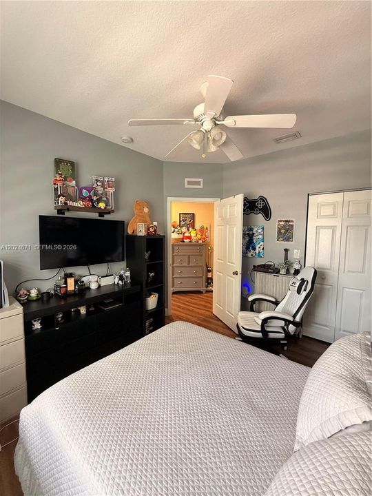 For Rent: $4,000 (4 beds, 3 baths, 2800 Square Feet)