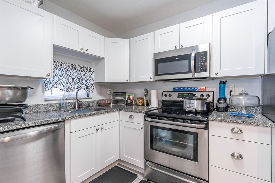 9. Kitchen no fridge