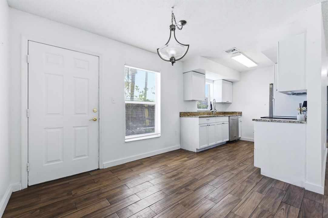 Dining & Kitchen