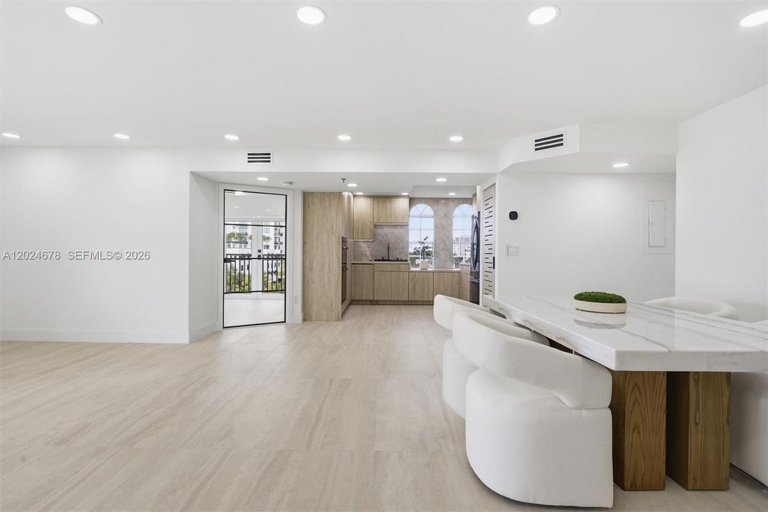 Activo con contrato: $7,000 (3 camas, 2 baños, 1380 Pies cuadrados)