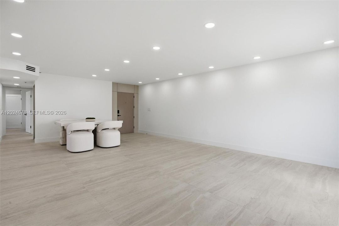 Activo con contrato: $7,000 (3 camas, 2 baños, 1380 Pies cuadrados)