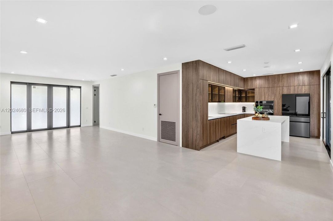 For Sale: $2,390,000 (4 beds, 3 baths, 3148 Square Feet)