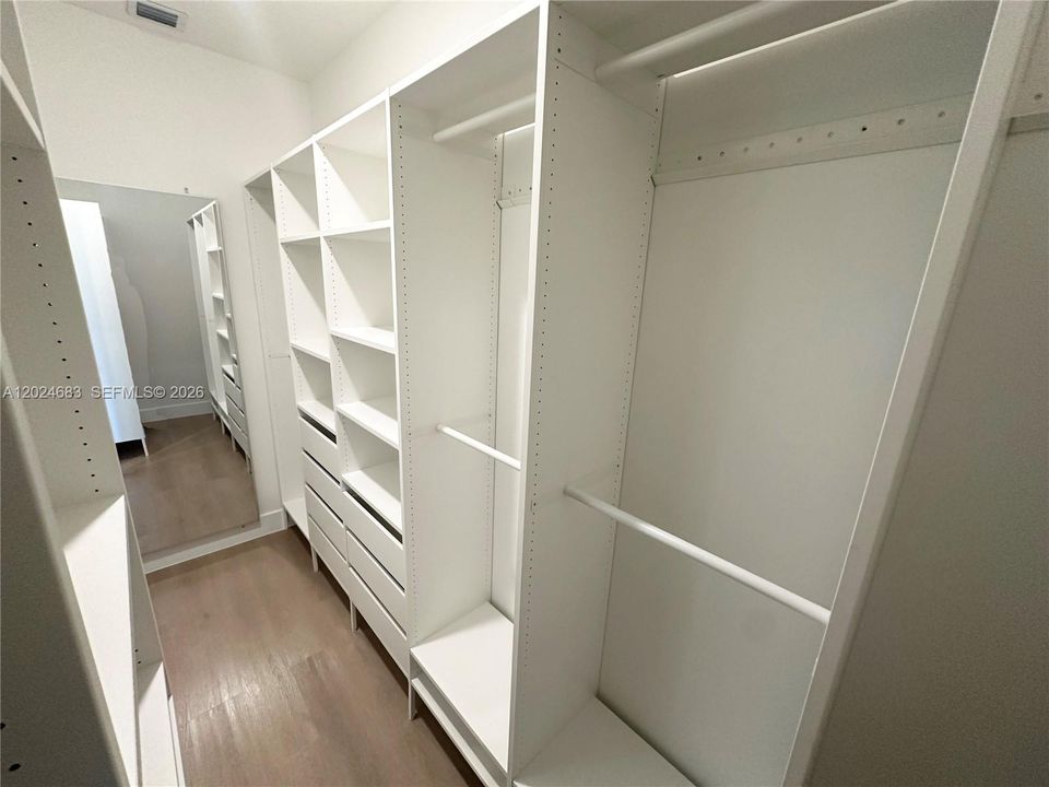 Недавно арендовано: $9,000 (5 спален, 4 ванн, 3719 Квадратных фут)