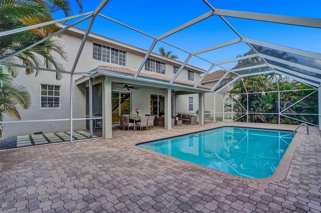 For Rent: $10,100 (5 beds, 4 baths, 3894 Square Feet)